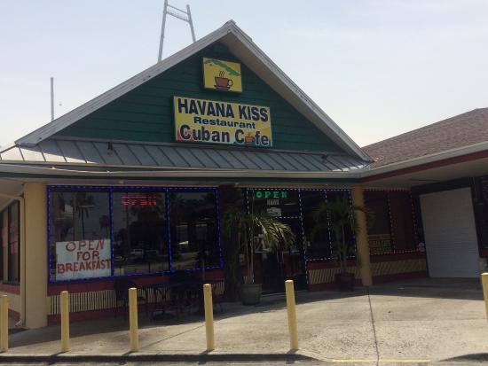 Read more about the article Cuban Bistro Restaurant Experience: Where Comfort Food Meets Heritage