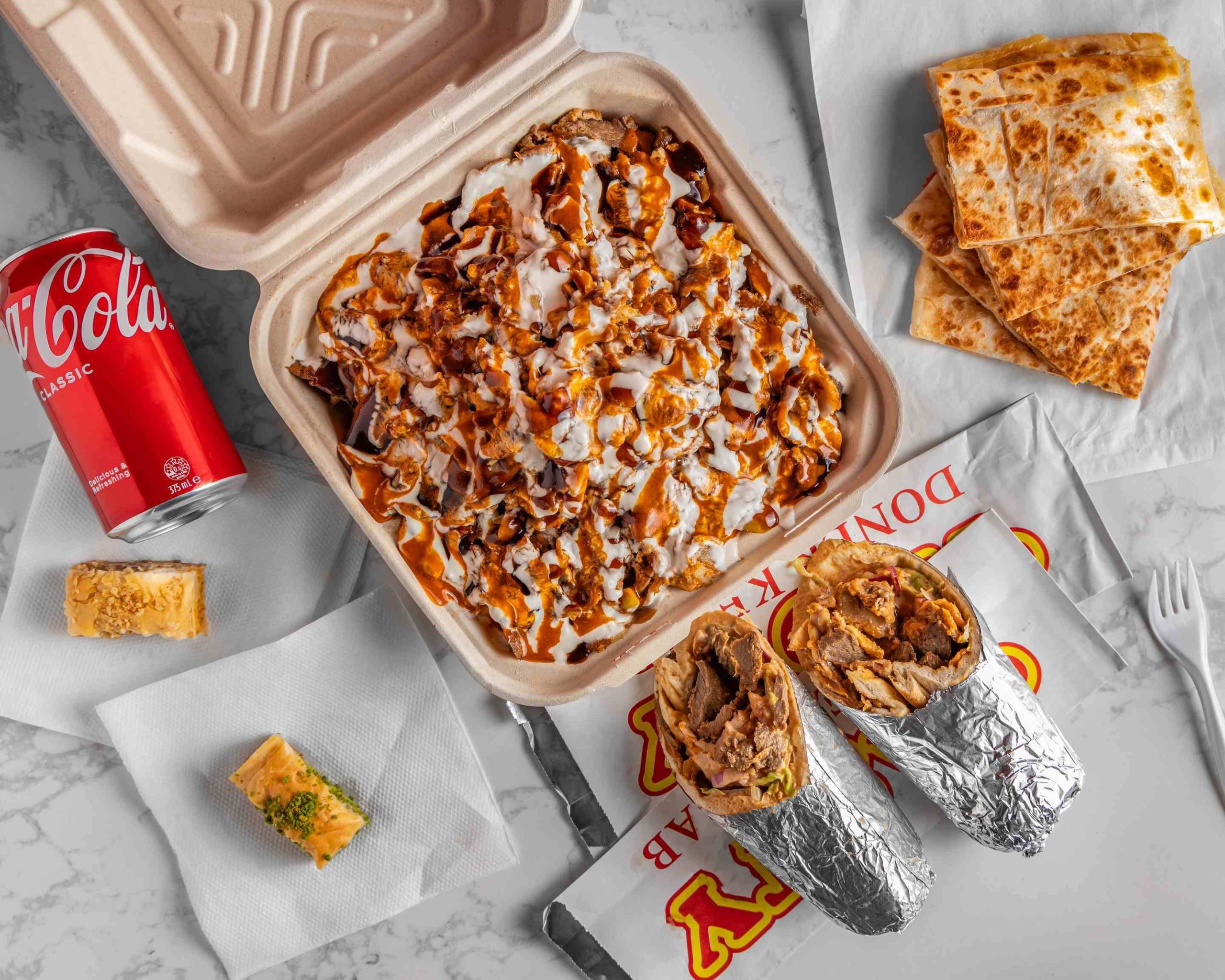 Read more about the article The Ultimate Indulgence: Deconstructing the Modern Mixed Kebab Feast